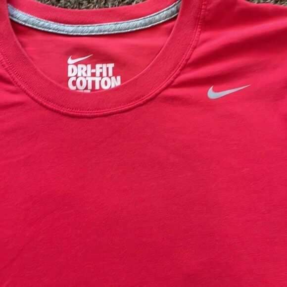 Nike Dri-Fit Cotton Tee size Medium Pink - Picture 4 of 8